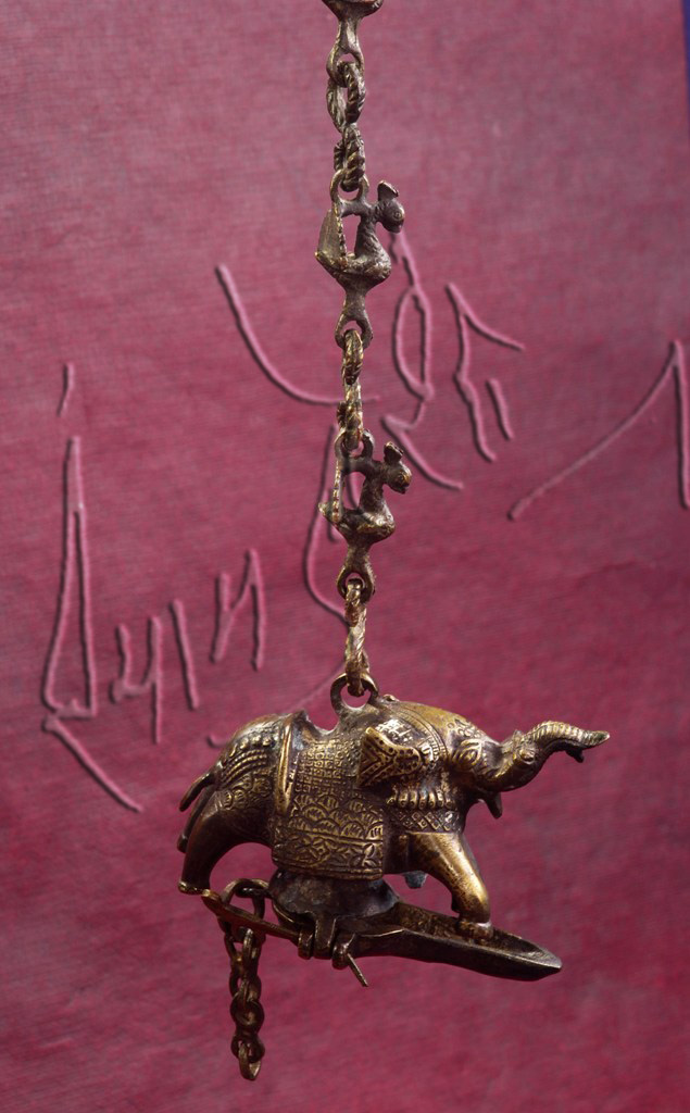 Lamp 8 & 9 – Elephant pair