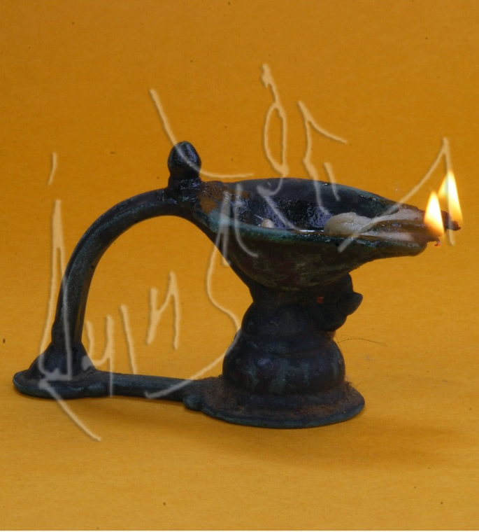 Lamp 23 – Dual wick lamp